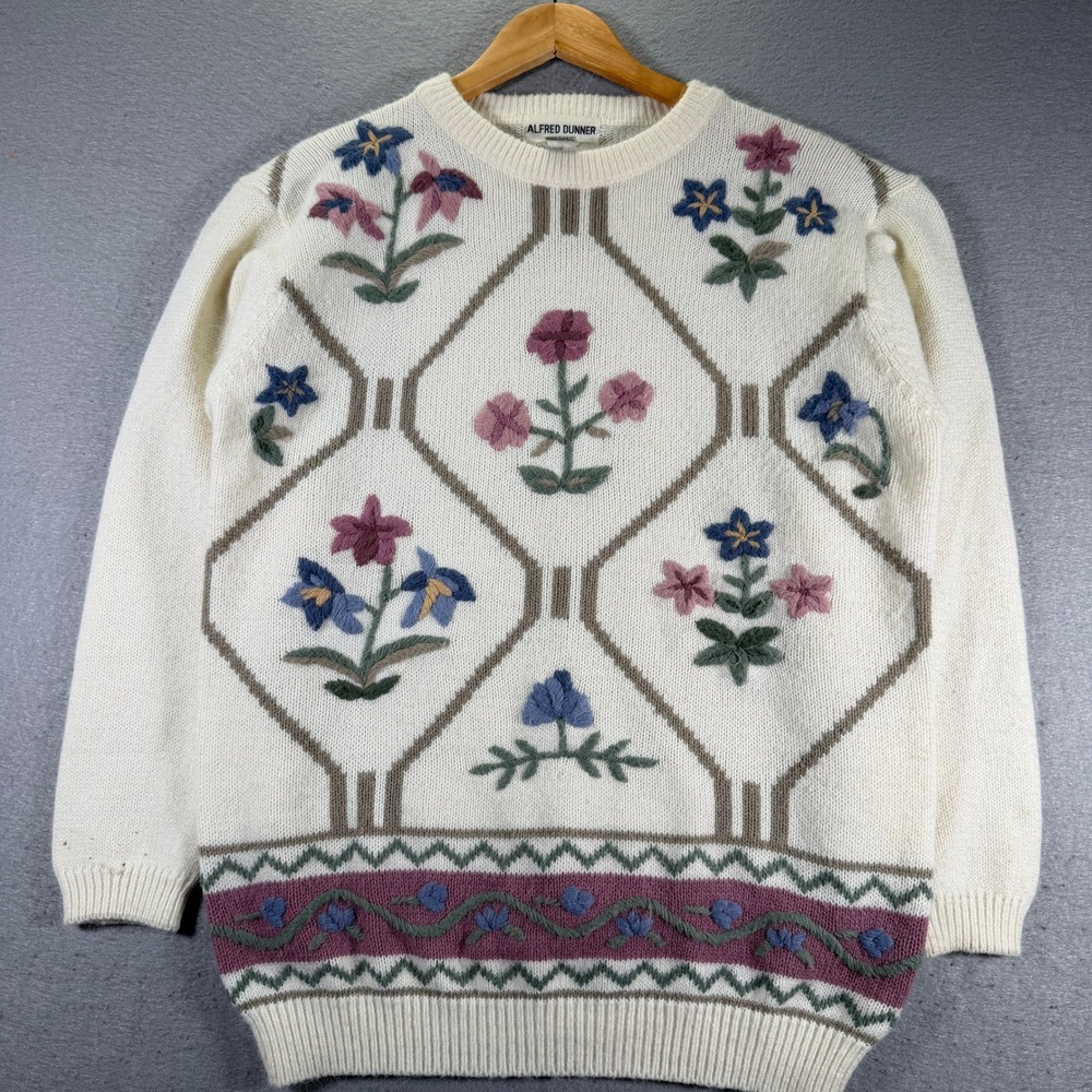 Vintage Alfred Dunner Women's Cream Floral Embroidered Knit Sweater Size M